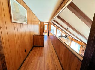 402 Canoebrook Dr, Hawley, PA 18428