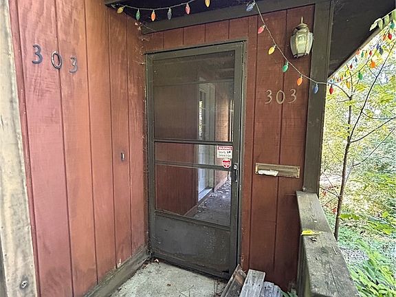 5th image of 303 Attica St