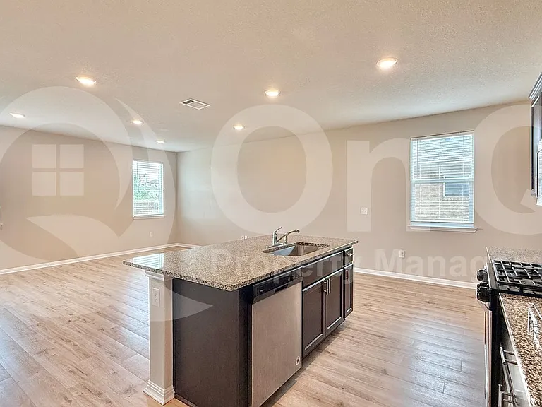 521 Otto Ave — Photo 26