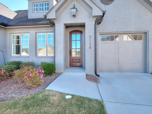 5128 Noble Village Way, Lilburn, GA 30047