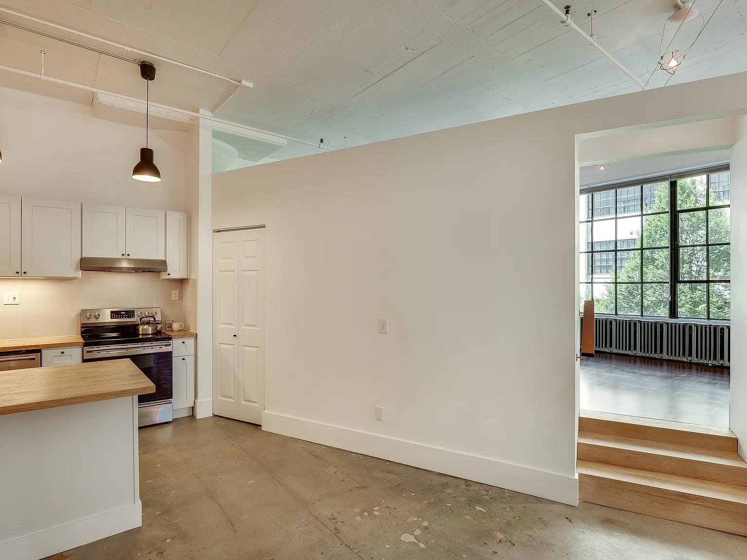 2 bed, 1524 sqft, $4,444 — Photo 4