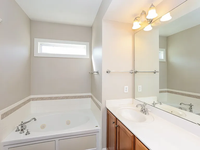 9925 Grier Springs Ln — Photo 12