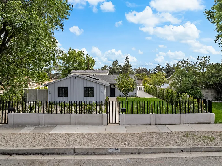 17154 Rinaldi St — Photo 24