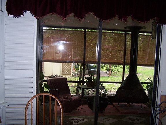 10x20 Screened Back Porch w/Fireplace