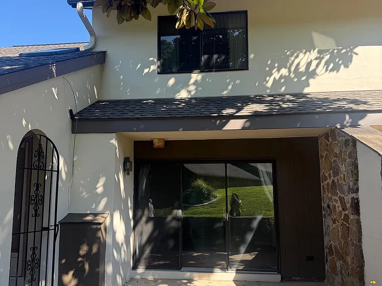 14 Oak Knoll Dr — Photo 1
