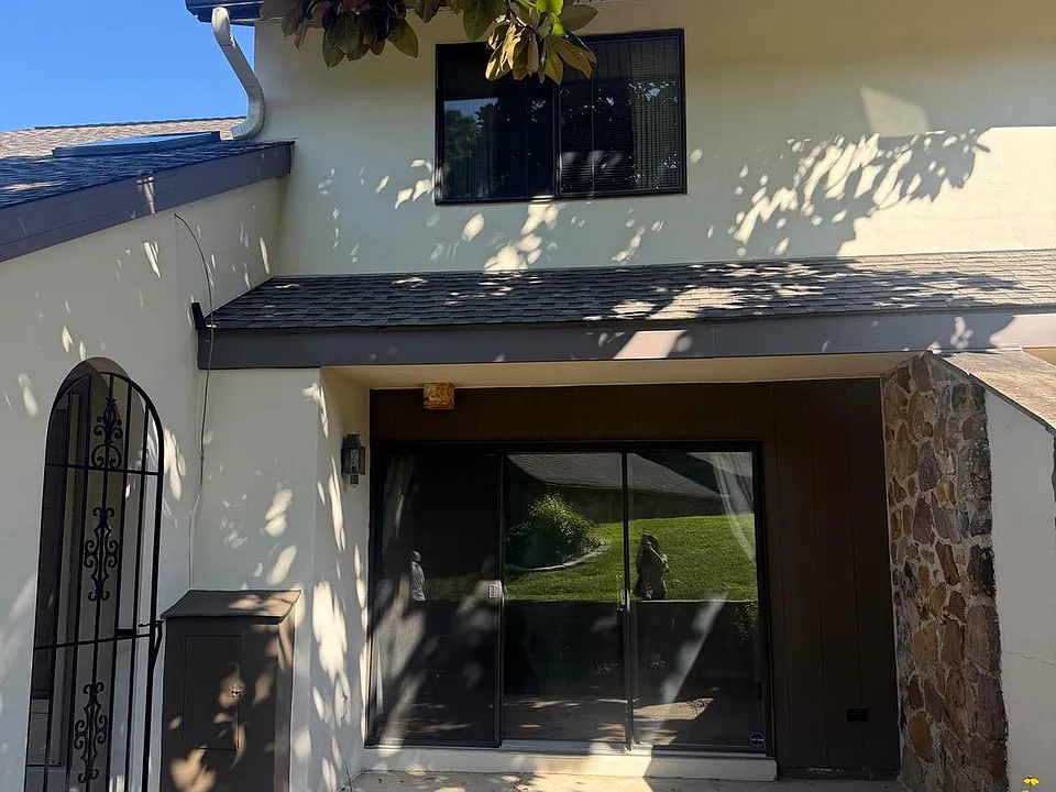 14 Oak Knoll Dr