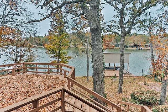 1st image of 538 Hideaway Ln E