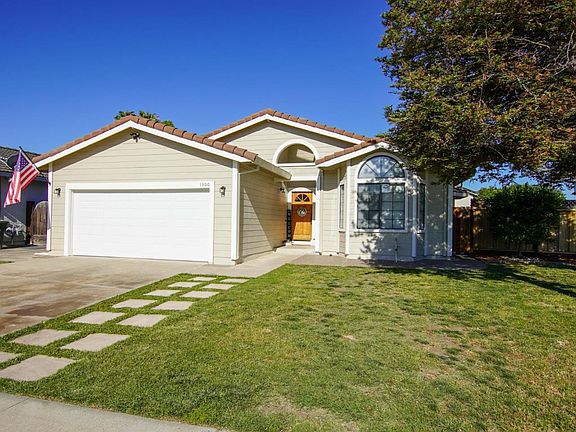 5th image of 1300 Versailles Dr