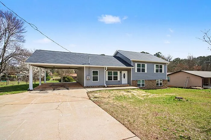 3907 Lauada Dr — Photo 2