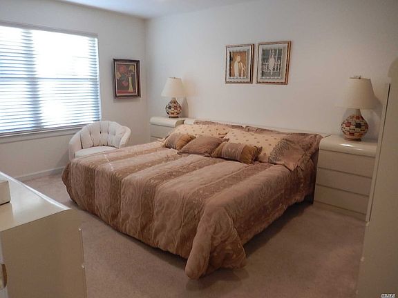 5th image of 109 Morley Cir