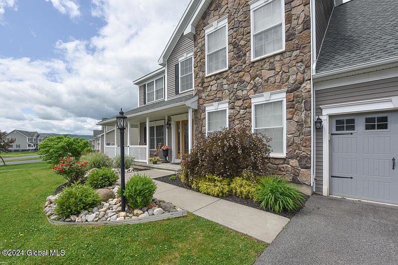 4th image of 1214 Alexander Court