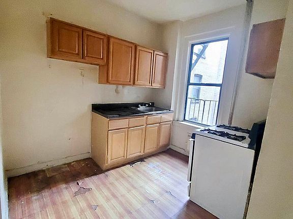 5th image of 667 Ocean Ave #23