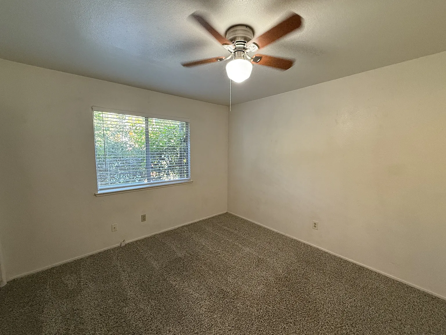 432 W. Sacramento Ave (G) - #B — Photo 2