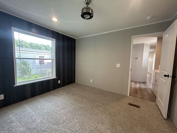 4th image of 39500 W Warren Rd #246