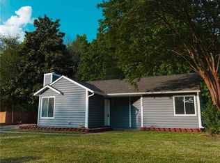 3732 Ashley Hall Dr, Charlotte, NC 28227