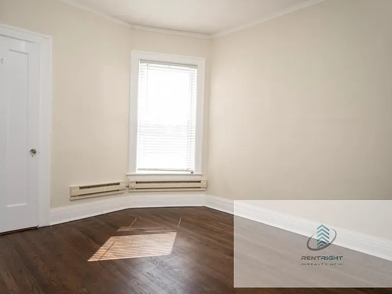 312-20 Lee St #320-1 — Photo 5