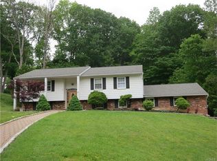 17 Jean Ln, Monsey, NY 10952