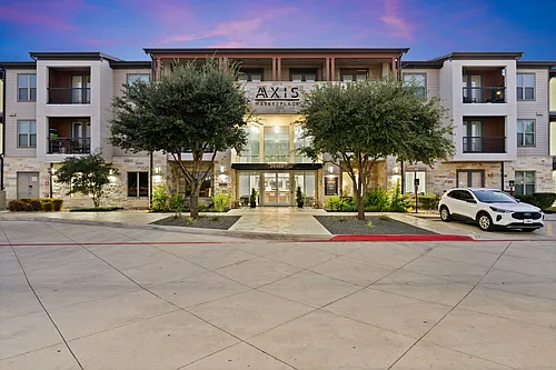 Axis Marketplace Photo 1