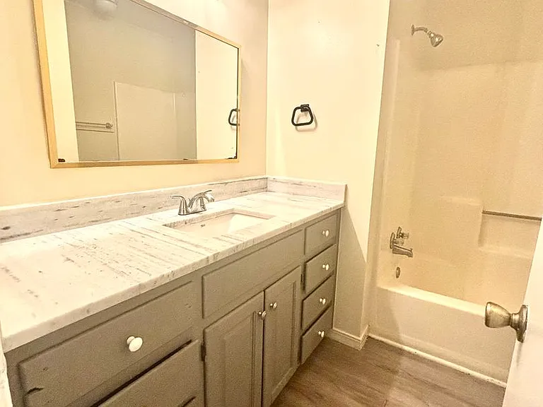 8219 Bayou Fountain Ave — Photo 11