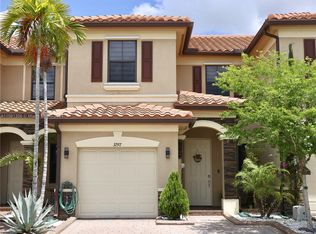 3297 W 91st Ter, Hialeah, FL 33018