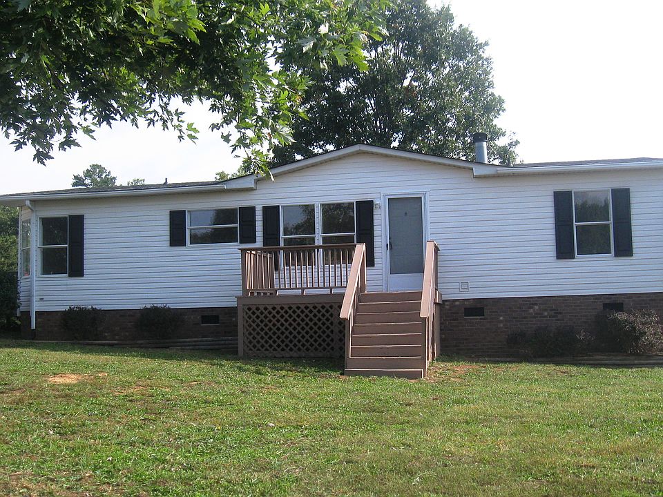 1st image of 208 B Austin Dr