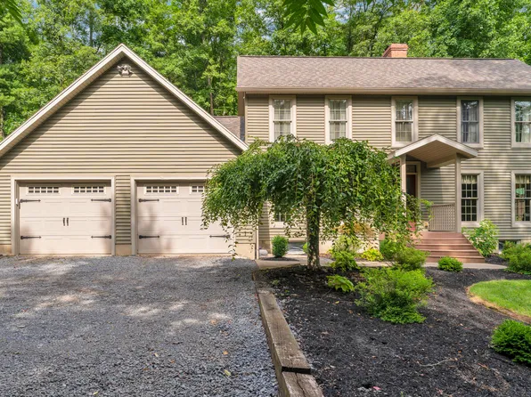 106 Flintlock Dr, Jersey Shore, PA 17740