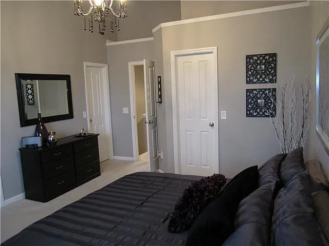 9429 Glencroft Way — Photo 8