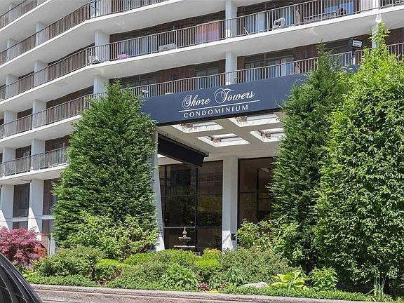 3rd image of 2540 Shore Blvd APT 4