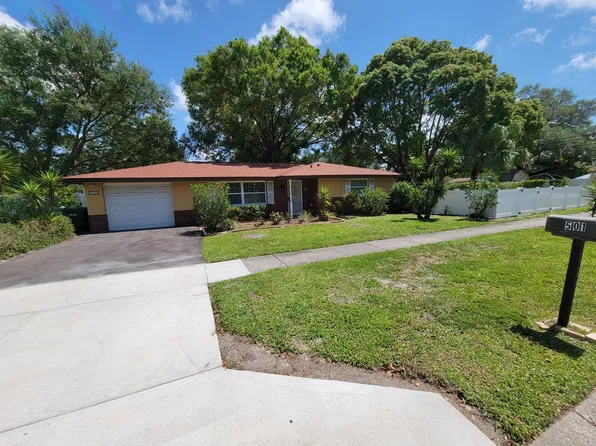 501 Lake Palms Dr, Largo, FL 33771