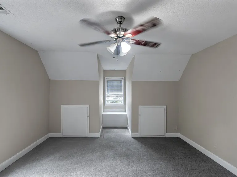105 Bradford Pl — Photo 22