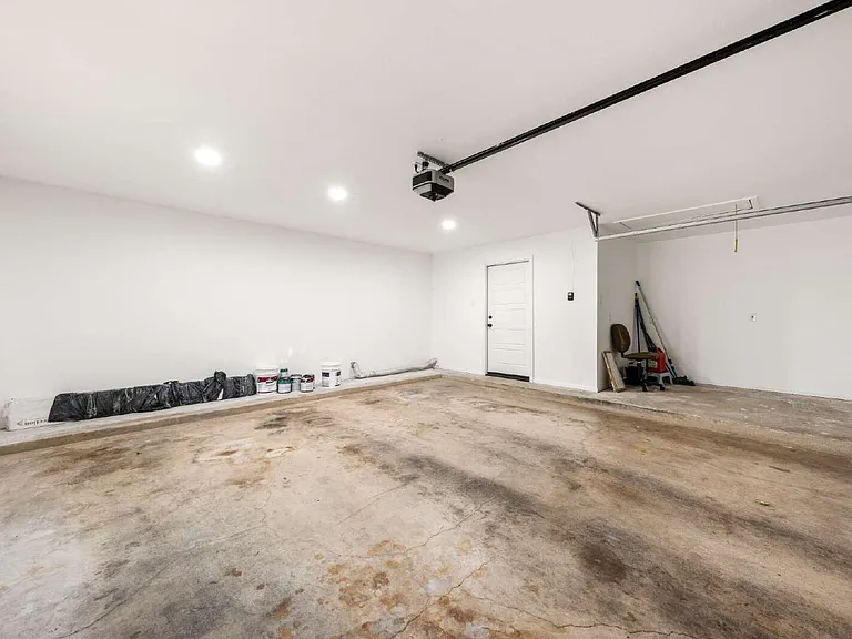 10502 Spicewood Pkwy — Photo 37