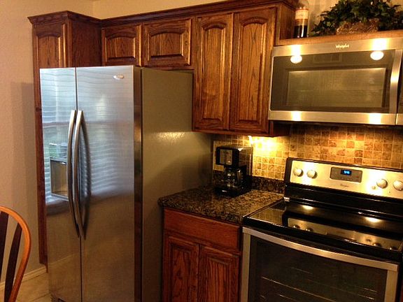 5th image of 104 Parade Dr #7