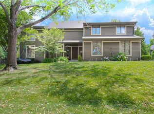 3305 W 121st Ter, Leawood, KS 66209