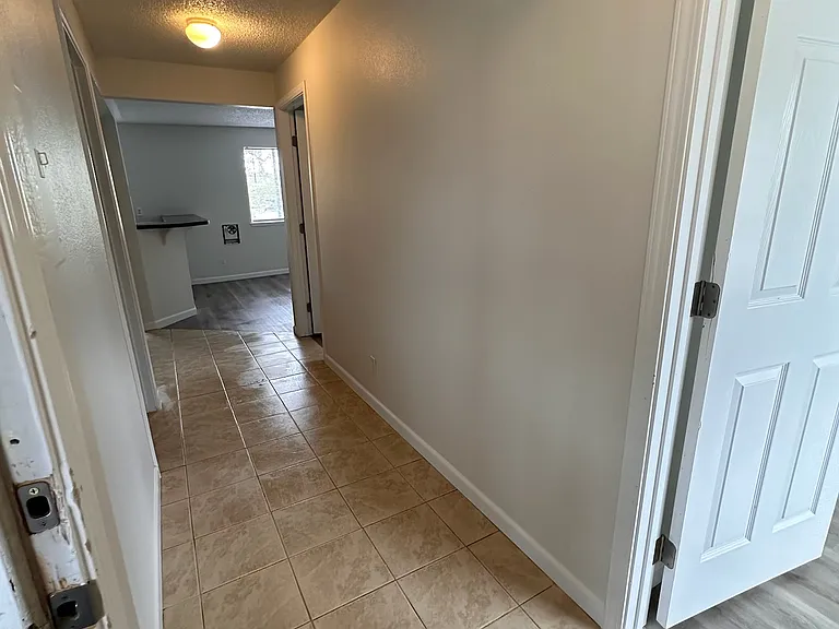 103 N Montgomery Ave #4 — Photo 3
