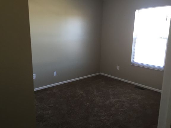 4th image of 2544 Delamaine Dr