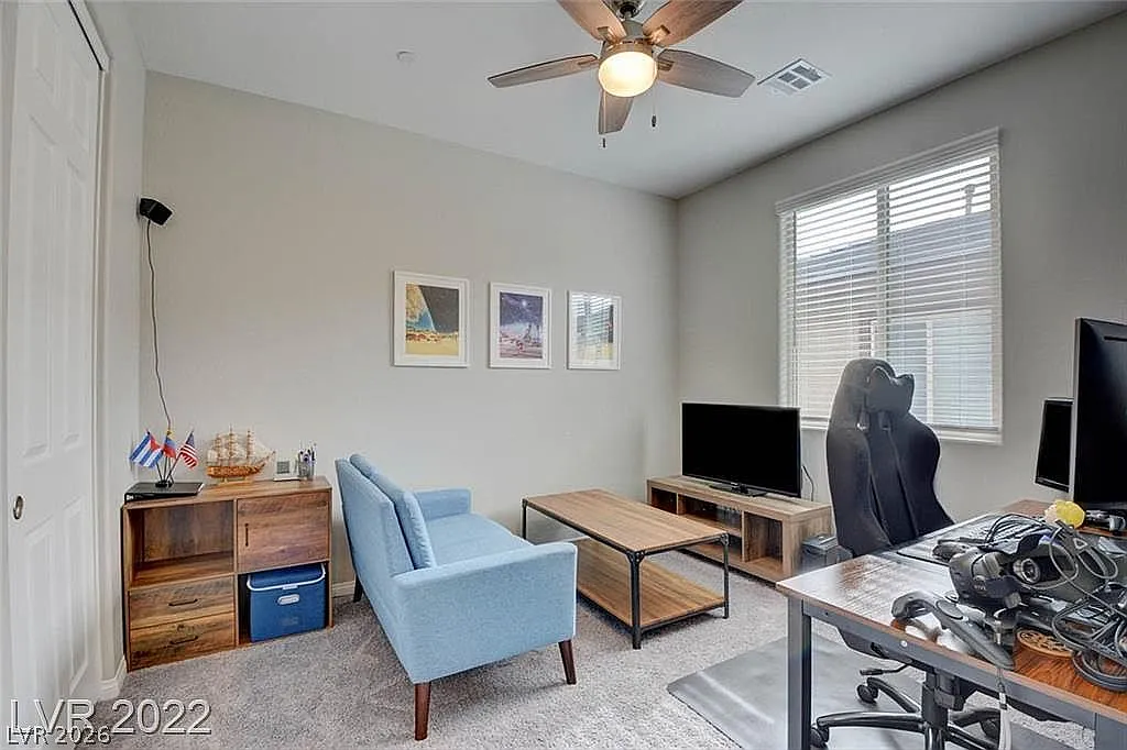 3 bed, 2.5 bath, 2030 sqft, $2,350 — Photo 3