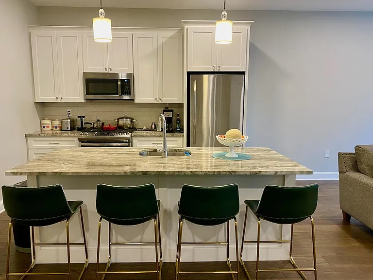 77 Van Dam St #302 — Photo 7