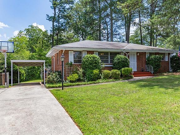 3rd image of 3677 Crestview Dr SE