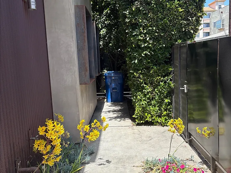 2334 Louella Ave — Photo 3