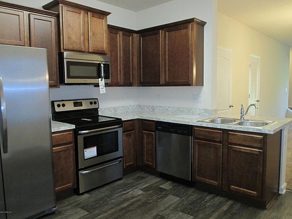 5th image of 358 Servia Dr
