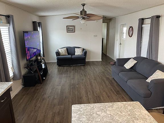 4th image of 120 Magnolia Ln