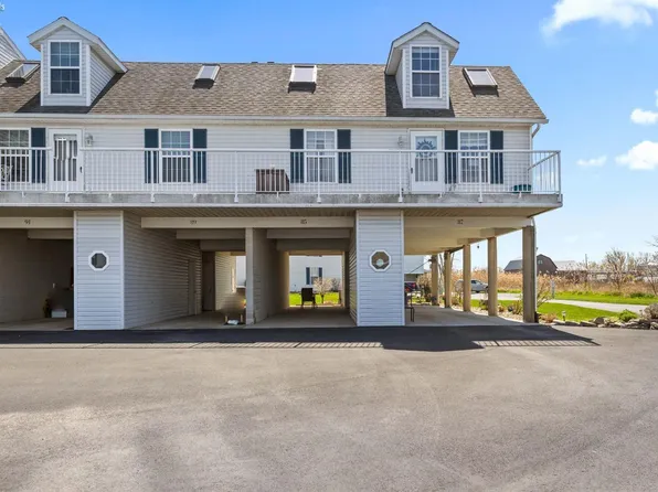 87 N Schooner Point Dr, Pt Clinton, OH 43452