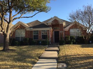 208 Landry Ct, Irving, TX 75063