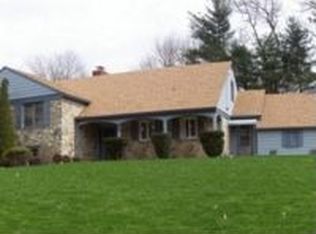 2037 Fox Creek Rd, Berwyn, PA 19312