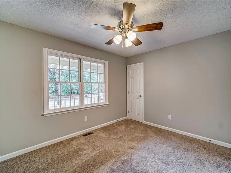 311 Mariner Cir — Photo 23