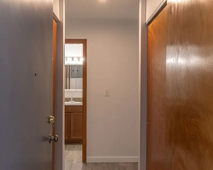 Edgemont Apartments — Photo 20