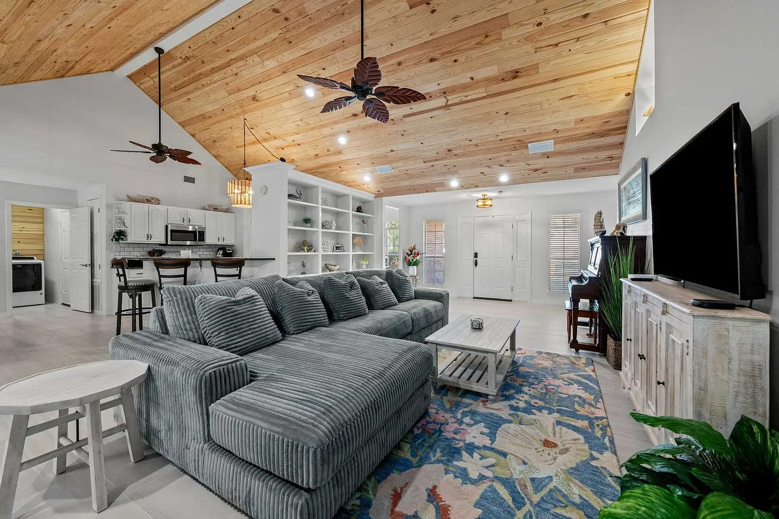 3 bed, 2.0 bath, 2023 sqft, $3,390 — Photo 1