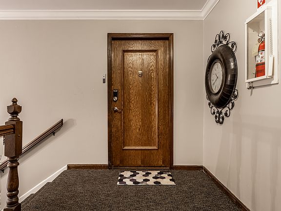 3rd image of 7432 Lions Head Dr #5