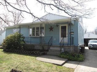 50 Rose Ave, West Seneca, NY 14224
