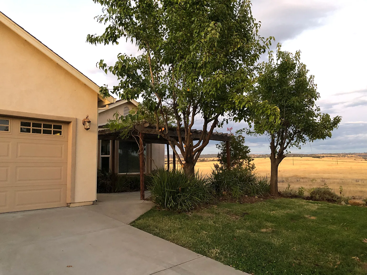 2568 Banner Peak Dr — Photo 2